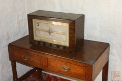 old-radio-set